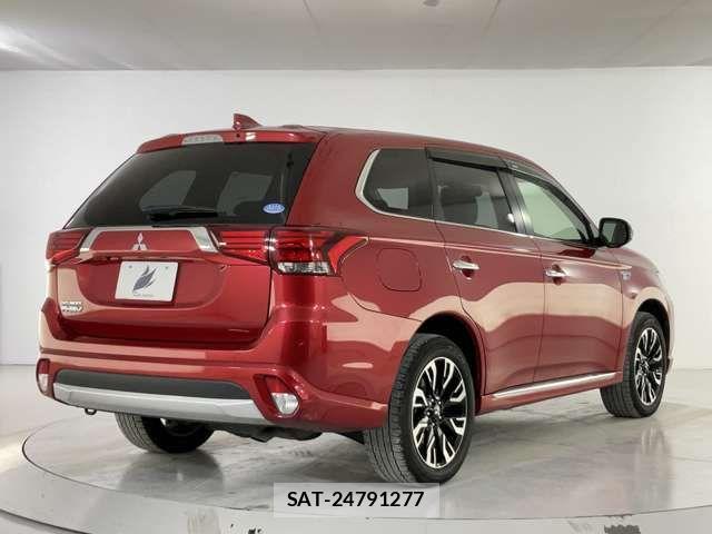 Mitsubishi OUTLANDER PHEV 2015-12 2447844-5