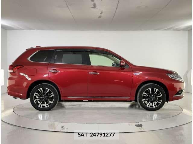 Mitsubishi OUTLANDER PHEV 2015-12 2447844-6