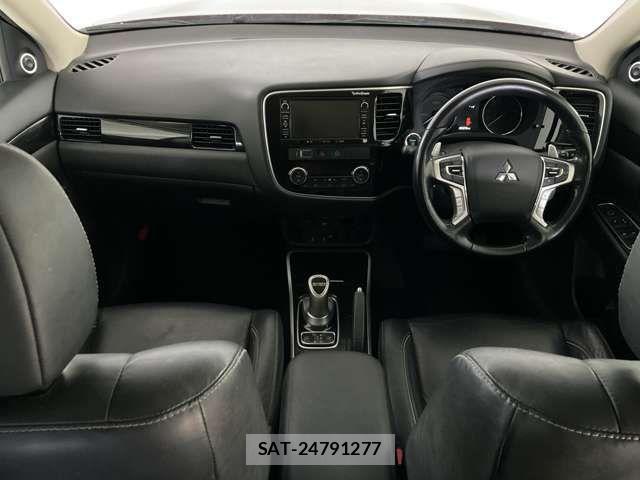 Mitsubishi OUTLANDER PHEV 2015-12 2447844-11