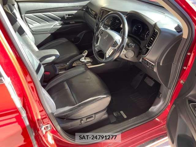 Mitsubishi OUTLANDER PHEV 2015-12 2447844-15