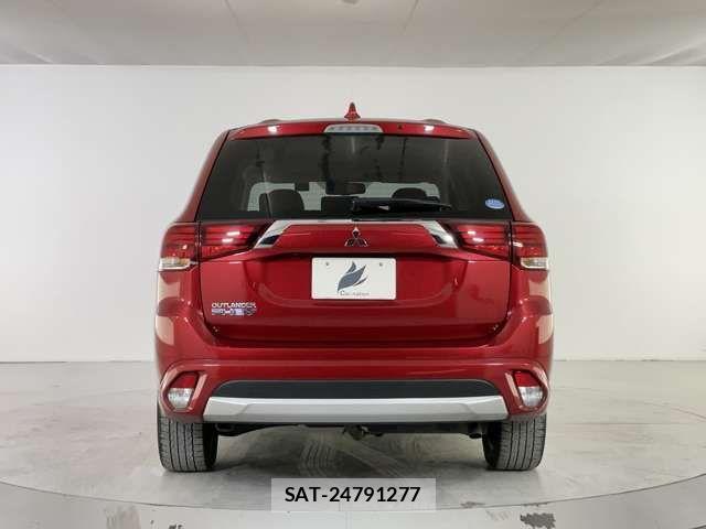 Mitsubishi OUTLANDER PHEV 2015-12 2447844-4