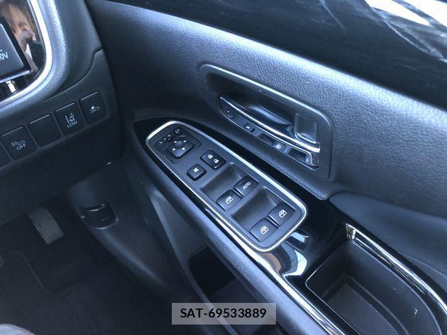 Mitsubishi OUTLANDER PHEV 2016-10 2673541-10