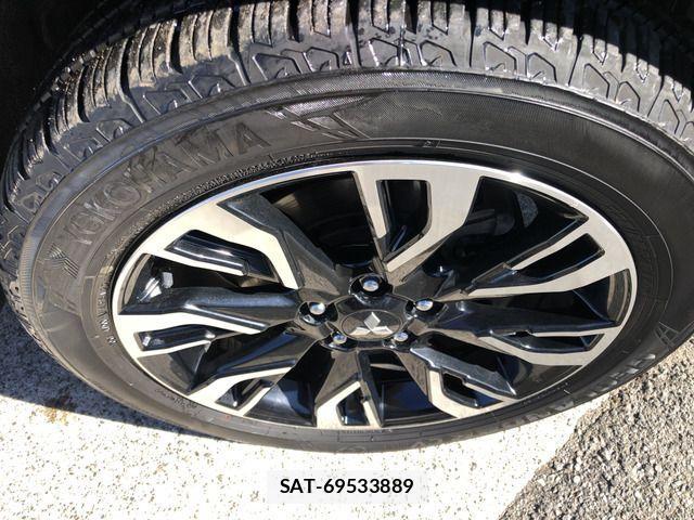 Mitsubishi OUTLANDER PHEV 2016-10 2673541-12