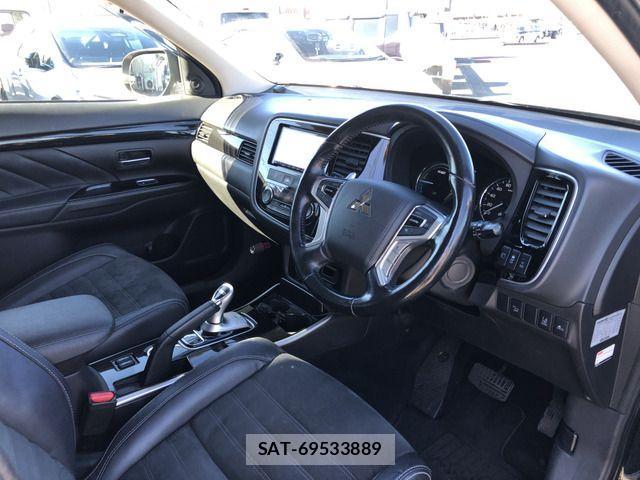 Mitsubishi OUTLANDER PHEV 2016-10 2673541-19