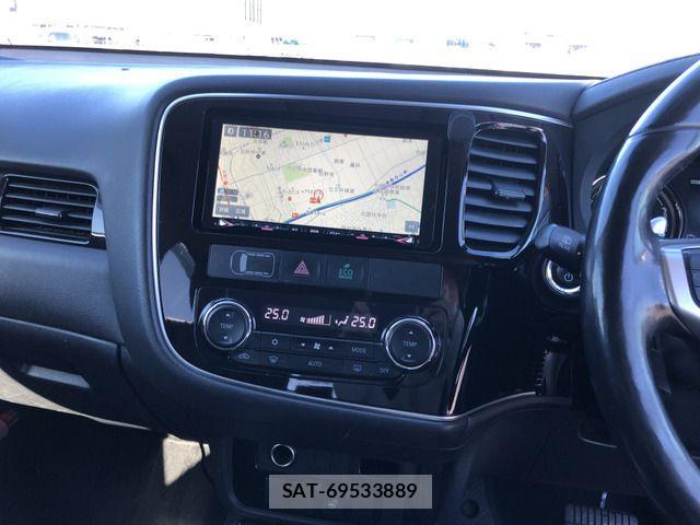 Mitsubishi OUTLANDER PHEV 2016-10 2673541-3