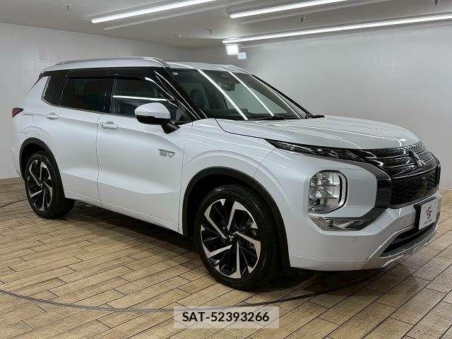 Mitsubishi OUTLANDER PHEV 2022-07 3414830-13