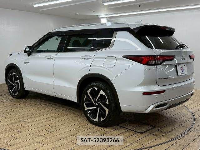 Mitsubishi OUTLANDER PHEV 2022-07 3414830-15