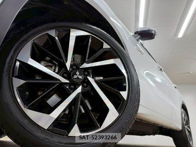 Mitsubishi OUTLANDER PHEV 2022-07 3414830-19