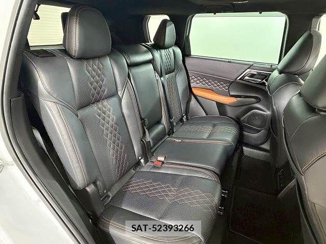 Mitsubishi OUTLANDER PHEV 2022-07 3414830-5