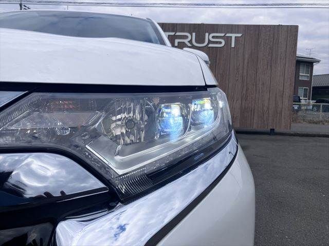 Mitsubishi OUTLANDER PHEV 2015-07 3679619-9