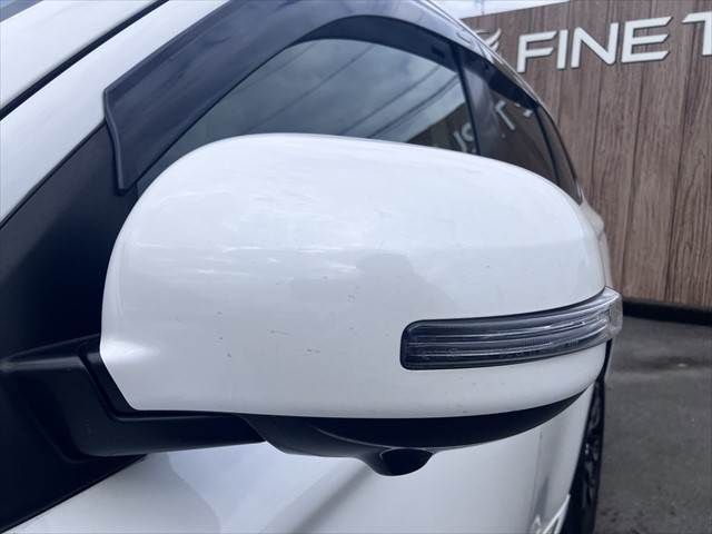 Mitsubishi OUTLANDER PHEV 2015-07 3679619-20
