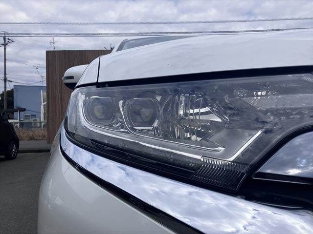 Mitsubishi OUTLANDER PHEV 2015-07 3679619-23