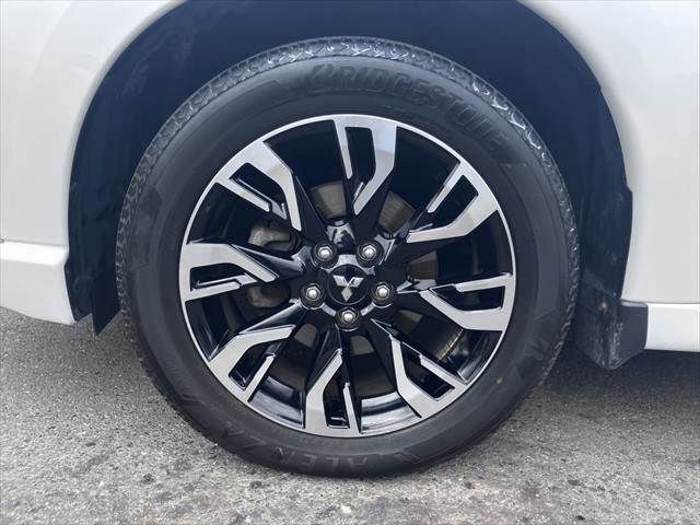 Mitsubishi OUTLANDER PHEV 2015-07 3679619-28
