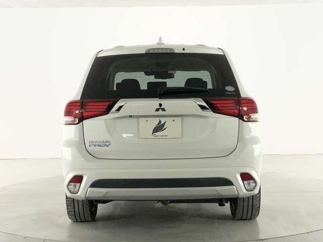 Mitsubishi OUTLANDER PHEV 2017-03 3679612-4