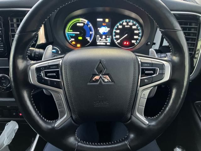 Mitsubishi OUTLANDER PHEV 2019-04 3679605-20
