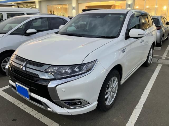 Mitsubishi OUTLANDER PHEV 2019-04 3679605-2