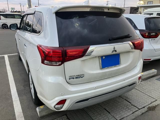 Mitsubishi OUTLANDER PHEV 2019-04 3679605-4