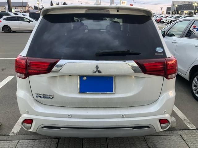 Mitsubishi OUTLANDER PHEV 2019-04 3679605-5