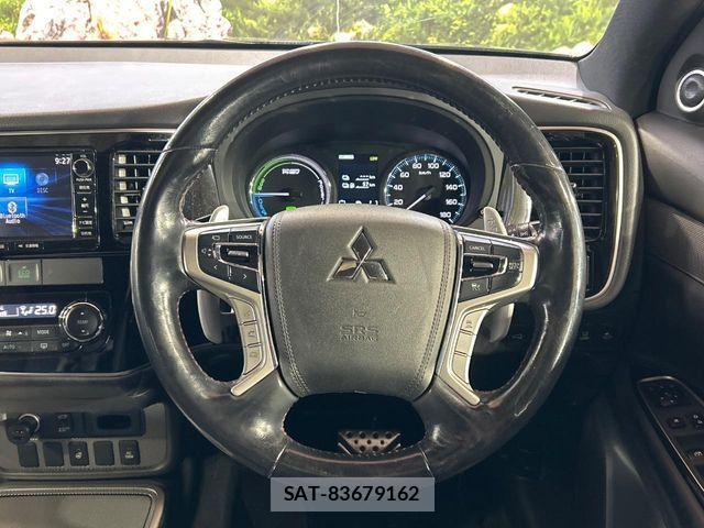 Mitsubishi OUTLANDER PHEV 2017-11 4047015-9