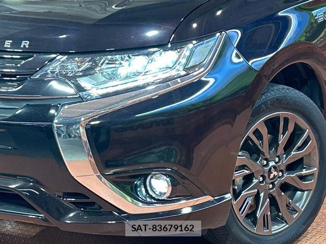 Mitsubishi OUTLANDER PHEV 2017-11 4047015-11