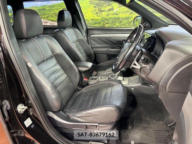 Mitsubishi OUTLANDER PHEV 2017-11 4047015-7