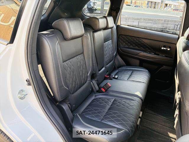 Mitsubishi OUTLANDER PHEV 2018-10 4047018-10