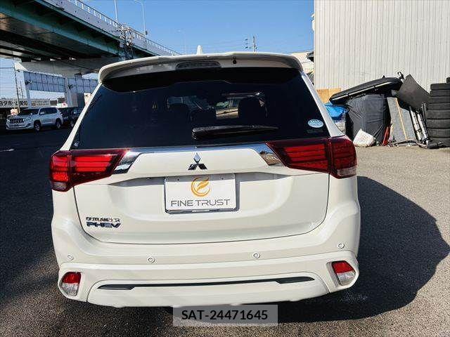 Mitsubishi OUTLANDER PHEV 2018-10 4047018-20