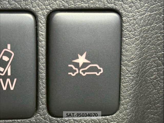 Mitsubishi OUTLANDER PHEV 2015-10 4140382-9