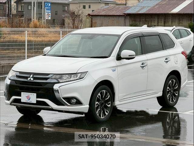 Mitsubishi OUTLANDER PHEV 2015-10 4140382-13