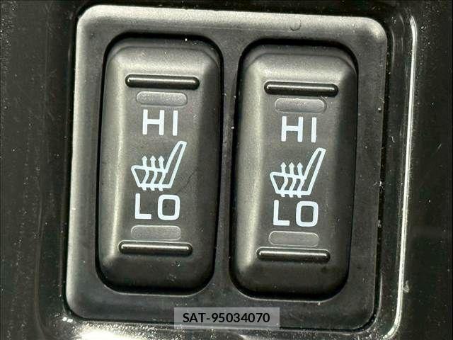 Mitsubishi OUTLANDER PHEV 2015-10 4140382-6