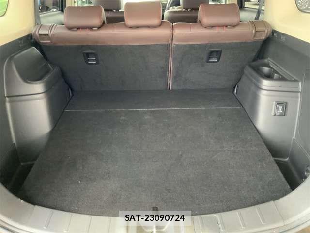 Mitsubishi OUTLANDER PHEV 2015-10 4176761-19
