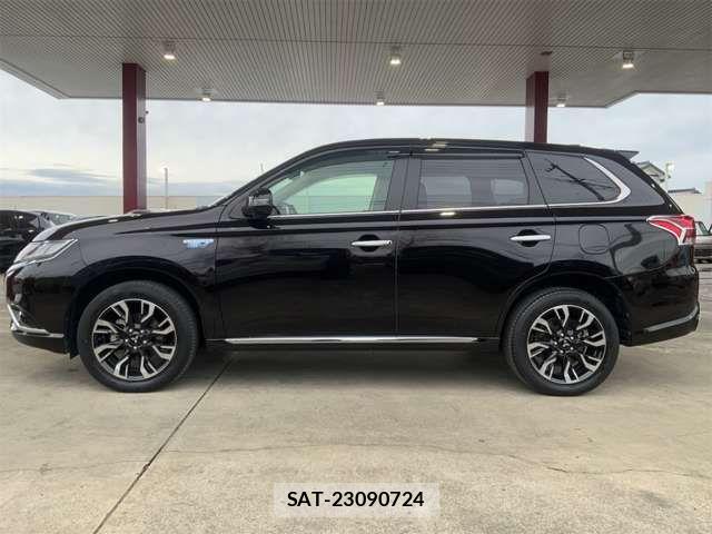 Mitsubishi OUTLANDER PHEV 2015-10 4176761-7