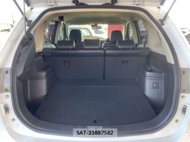 Mitsubishi OUTLANDER PHEV 2013-03 4598965-16