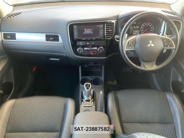 Mitsubishi OUTLANDER PHEV 2013-03 4598965-1