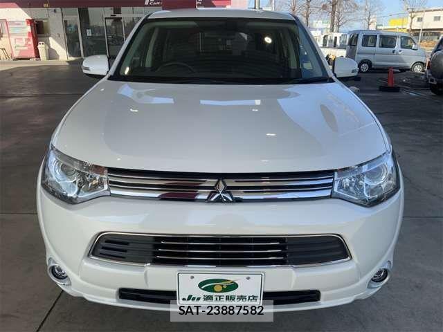 Mitsubishi OUTLANDER PHEV 2013-03 4598965-4