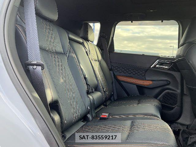 Mitsubishi OUTLANDER PHEV 2024-03 4975895-9