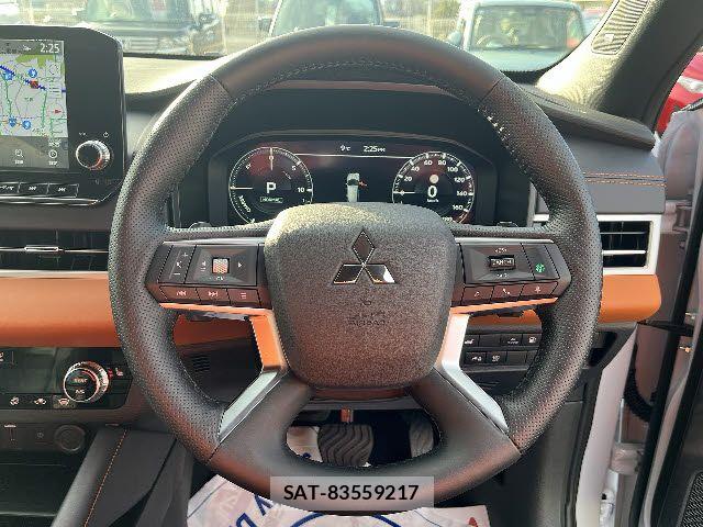 Mitsubishi OUTLANDER PHEV 2024-03 4975895-13