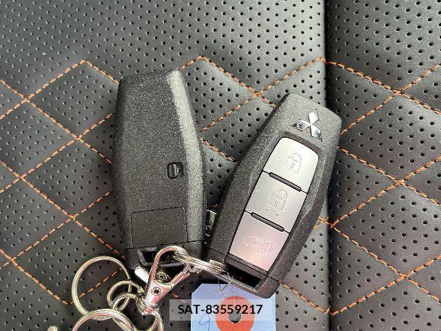 Mitsubishi OUTLANDER PHEV 2024-03 4975895-25