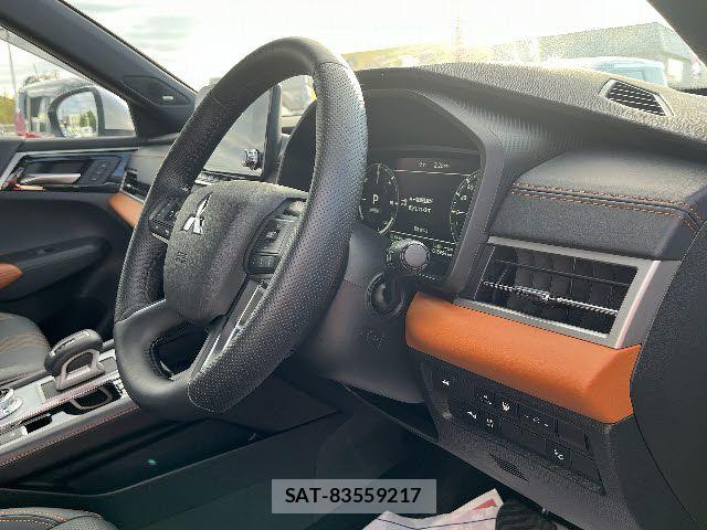 Mitsubishi OUTLANDER PHEV 2024-03 4975895-3