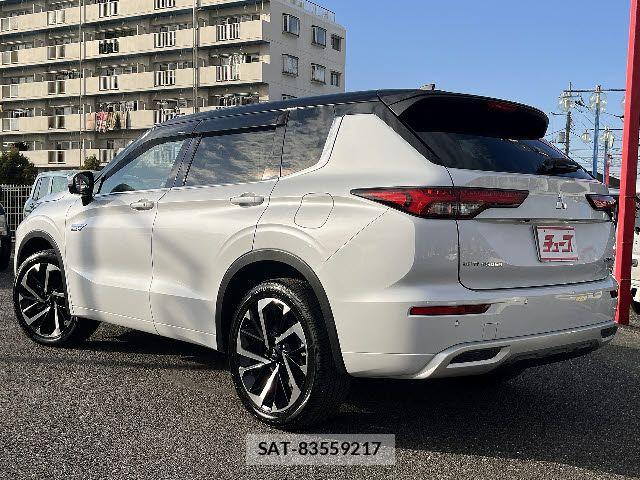 Mitsubishi OUTLANDER PHEV 2024-03 4975895-8