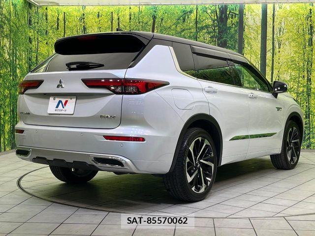 Mitsubishi OUTLANDER PHEV 2022-03 4975951-16