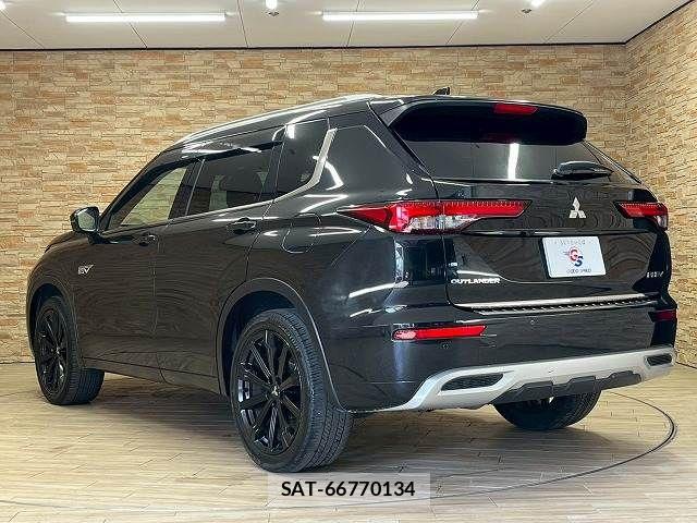 Mitsubishi OUTLANDER PHEV 2022-10 5875120-15