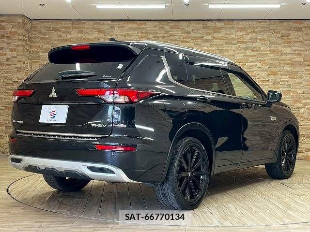 Mitsubishi OUTLANDER PHEV 2022-10 5875120-16