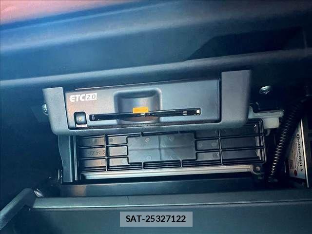 Mitsubishi OUTLANDER PHEV 2021-12 6015749-24