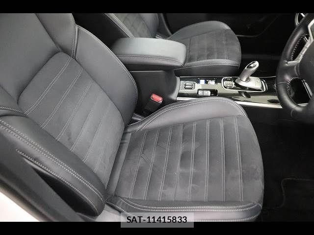 Mitsubishi OUTLANDER PHEV 2021-10 6218260-10