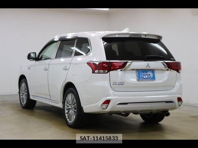 Mitsubishi OUTLANDER PHEV 2021-10 6218260-19