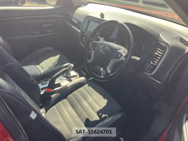 Mitsubishi OUTLANDER PHEV 2015-12 6218265-10