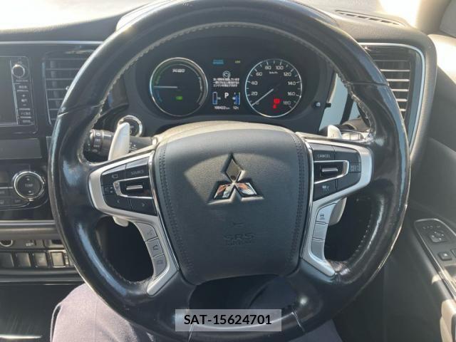 Mitsubishi OUTLANDER PHEV 2015-12 6218265-12