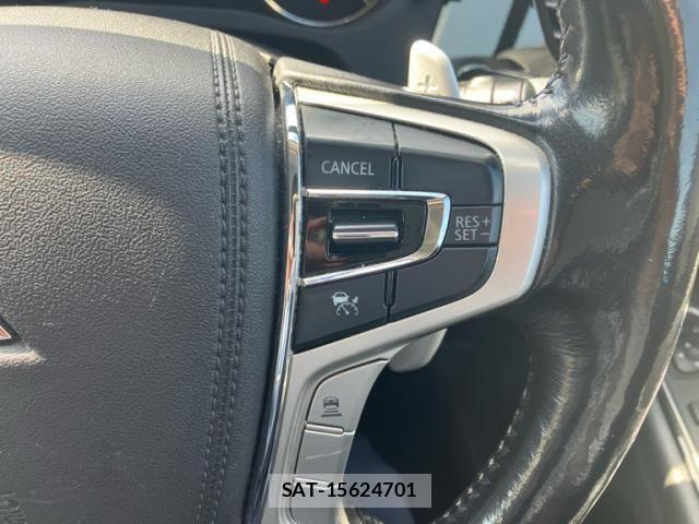 Mitsubishi OUTLANDER PHEV 2015-12 6218265-14