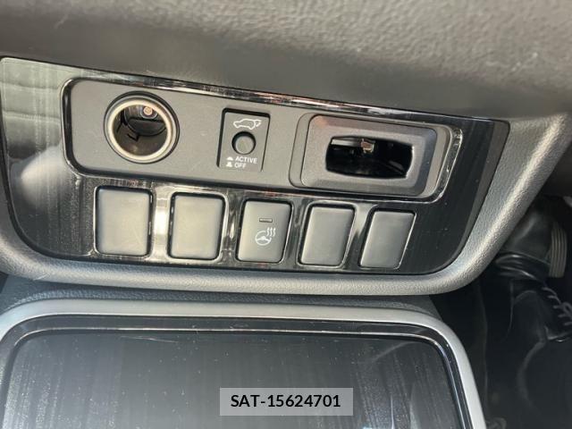 Mitsubishi OUTLANDER PHEV 2015-12 6218265-19